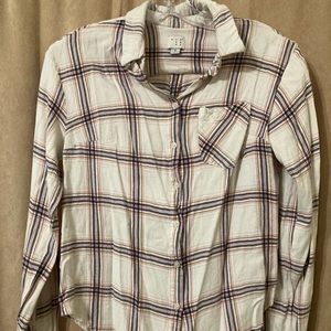 Long sleeved lightweight flannel shirt